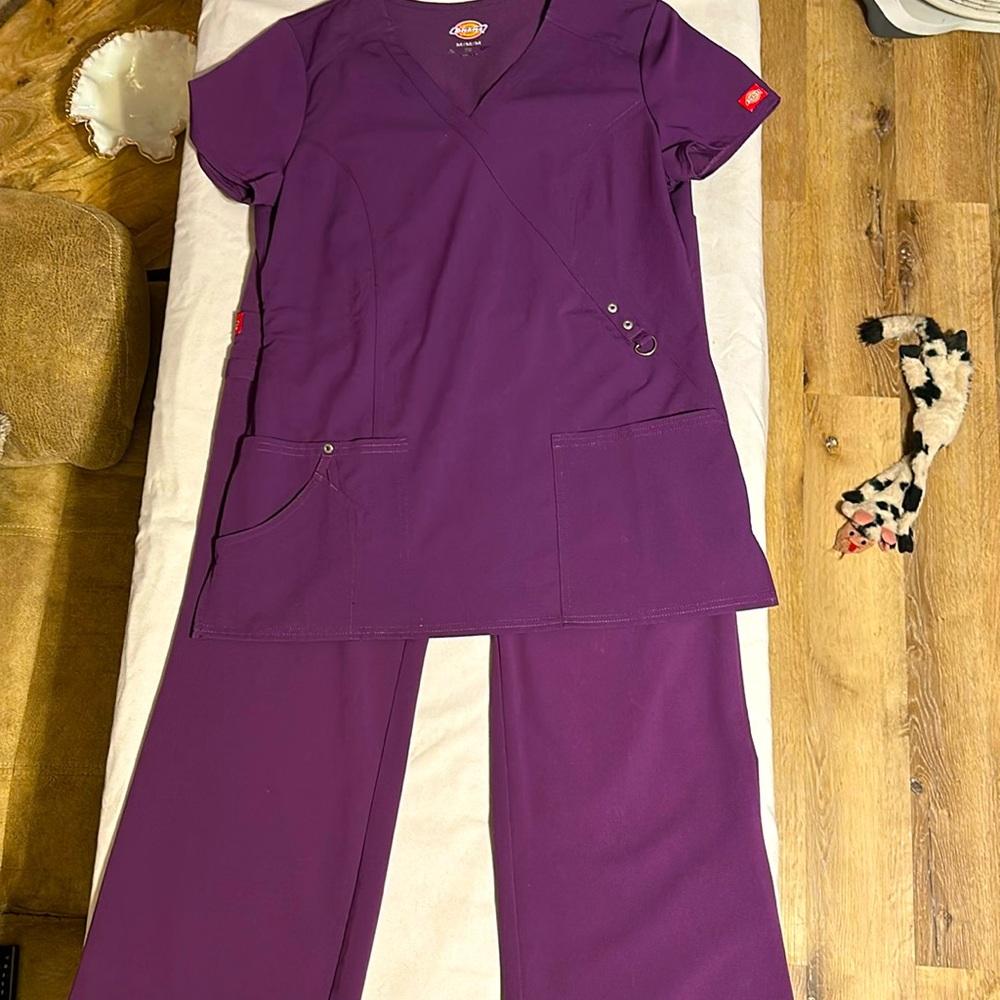 Dickies Purple Women's Scrub Set
